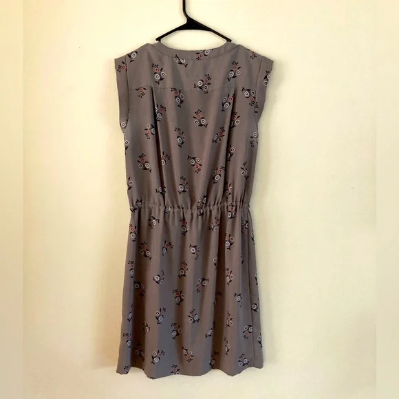 LOFT Midi Dress Warm Gray floral Size Small - Picture 2 of 3